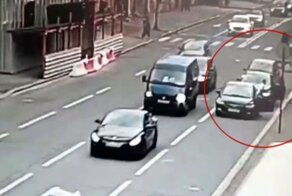 Один попал в больницу, другой стал фигурантом уголовного дела: разборки двух автомобилистов в центре Санкт-Петербурга
