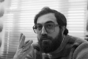 Сказочные миры Роберта Саакянца