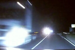 Случай на хорошо знакомой дороге: водителю повезло избежать лобового столкновения и не улететь в кювет