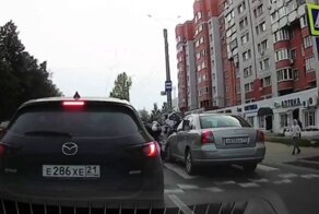 В Чебоксарах водитель «Авенсиса» наехал на ногу ребёнку