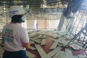 Во время землетрясения на Тайване на детей в спортзале обрушился потолок