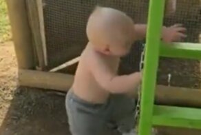 Домик с лифтом для маленького сына