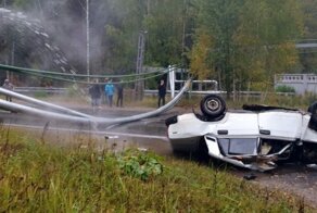 Авария дня. В Нижегородской области водитель манипулятора снёс трубопровод над проезжей частью