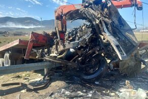 Авария дня. В Дагестане «КамАЗ» протаранил маршрутку, есть погибшие