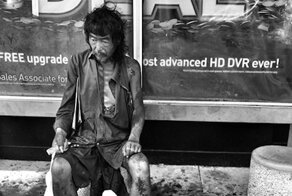 Фотограф 10 лет фотографировала бездомных и нашла среди них своего отца