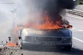 Ferrari F355 сгорел дотла во время поездки с потенциальным покупателем