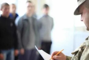 Дохихикались: Зеленский готовится бросить студентов на фронт