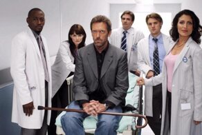 Как изменились актёры сериала «Доктор Хаус» спустя 18 лет после выхода первой серии
