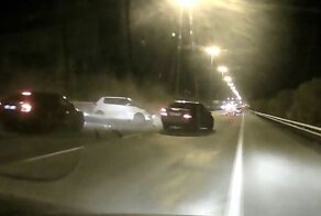 Замес с тремя автомобилями в Новосибирске