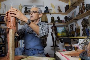 Бруно Каталано: как гончар придумал “дырявые” скульптуры из бронзы и стал знаменитым