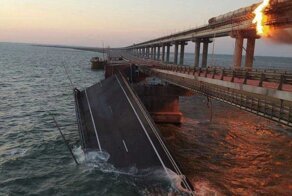 Взрыв цистерны, пожар, повреждение пролёта: что случилось на Крымском мосту