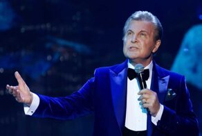 "Голубого огонька" не будет: Лев Лещенко рассказал, что в этом году новогоднее шоу отменено