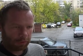 Розыгрыш: умный домофон не пускает жильцов дома в подъезд