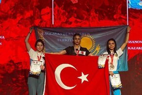 В Турции девушки-чемпионки по армрестлингу не поделили пьедестал почёта
