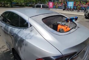 Умелец превратил Tesla Model S в своеобразный гибридный автомобиль и проехал на нём 2900 километров
