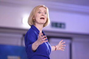 Всё, отработалась: премьер-министр Великобритании подала в отставку