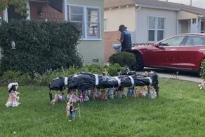 Как украсить дом к Хэллоуину и до смерти напугать соседей