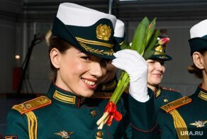 Депутат Госдумы стал объектом нападок россиянок из-за предложения призывать женщин в армию "как в Израиле"