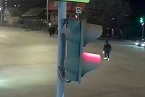 «Беги, Форрест, беги!»: школьник попал под машину в Омске