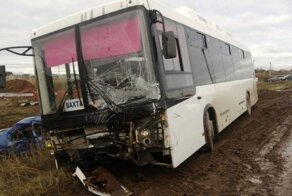 Авария дня. Водитель «Логана» погиб в ДТП с вахтовым автобусом в Татарстане