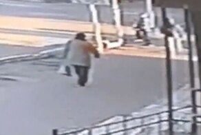 В Кировской области прохожие спасли девочку от похитителя