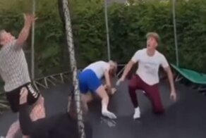 Неудачный трюк парня на батуте