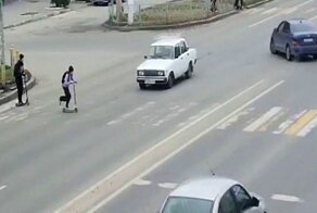Самокатчик безоглядно рванул вперёд: в Волгограде пожилой водитель на  «Жигулях» сбил школьника