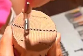 Необычный инструмент для починки одежды