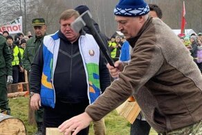 Вот так надо рубить правду-матку: в Беларуси прошёл конкурс по колке дров