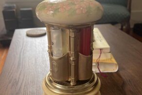 Антикварные вещи, которые показывают, чем люди пользовались в прошлом и как выглядел быт десятки лет назад