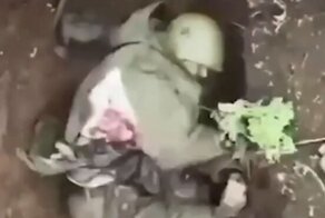 Ролик с русским военным, который руками откидывает от себя гранаты, завирусился во всём мире
