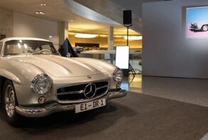 Отреставрированный Mercedes-Benz 300 SL Gullwing: муза Энди Уорхола выставлена на продажу