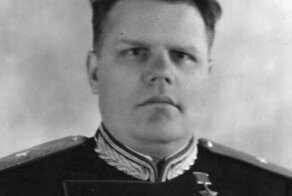 Как будущий советский лётчик выжил благодаря дверной обивке из лошадиной шкуры