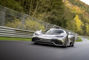 Новейший гиперкар Mercedes-AMG One установил новый рекорд круга на Нюрбургринге
