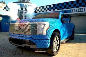 Полноразмерная копия Ford F-150 Lightning Lego, на создание которой ушло 1600 часов