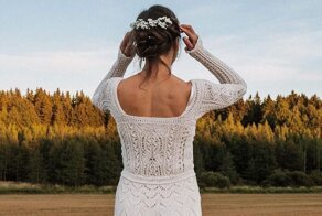 Невеста связала себе свадебное платье