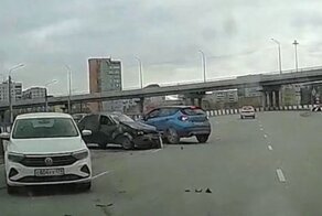 Авария дня.  Игра в «шашечки» челябинского водителя закончилась ДТП