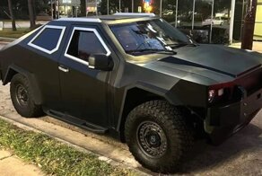 Эксцентричный USSV Hamba похожий на броневик и созданный специально для «гонок»