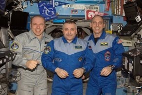 Какая зарплата у космонавтов в России и за рубежом