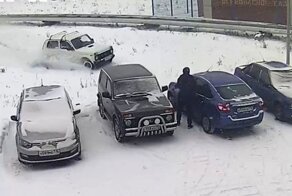 В Татарстане водителю «Нивы» стало плохо за рулём и он сбил женщину