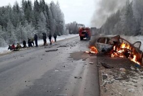 Авария дня. Огненное ДТП с погибшими на трассе в Архангельской области