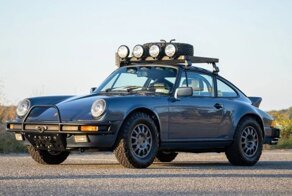 Модифицированный и восстановленный Porsche 911 Carrera 1988 года в дакаровском стиле