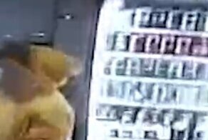 Грабителя сельского магазина отлупили веником