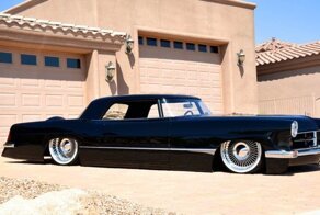 Длинный и низкий: кастомный Lincoln Continental 1956 года мощностью 850 лошадей