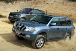 Toyota Land Cruiser бросает вызов новому Range Rover в дуэли на бездорожье