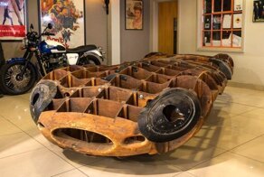 На продажу выставили деревянный каркас-шаблон для создания кузовных панелей Jaguar D-Type «Buck» 1954 года