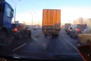 Неудачная попытка съезда с МКАД