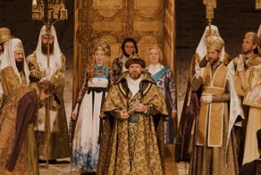 Несмотря на протесты миланский театр «Ла Скала» открыл сезон оперой «Борис Годунов»