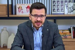 Оппозиционера Илью Яшина* приговорили к 8,5 годам колонии за фейки о ВС РФ
