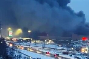 В Балашихе полыхает торговый центр "Стройтракт"